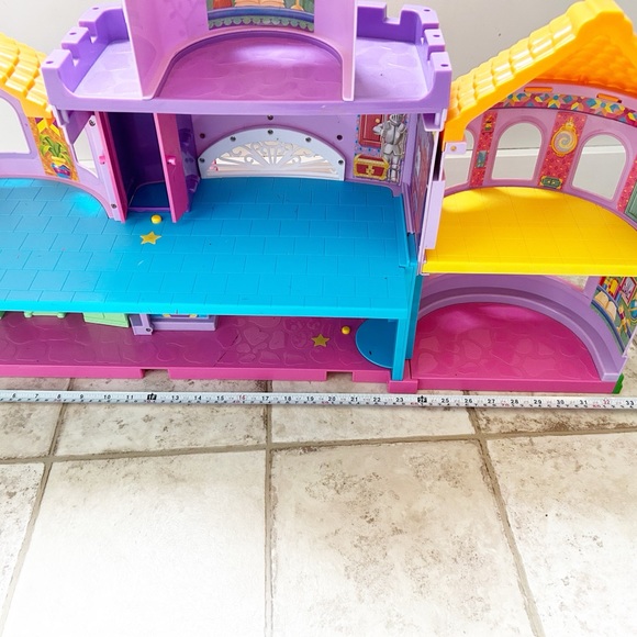 Dora the Explorer Castle nearly 2 feet tall 7 room Secret Door - Picture 12 of 13